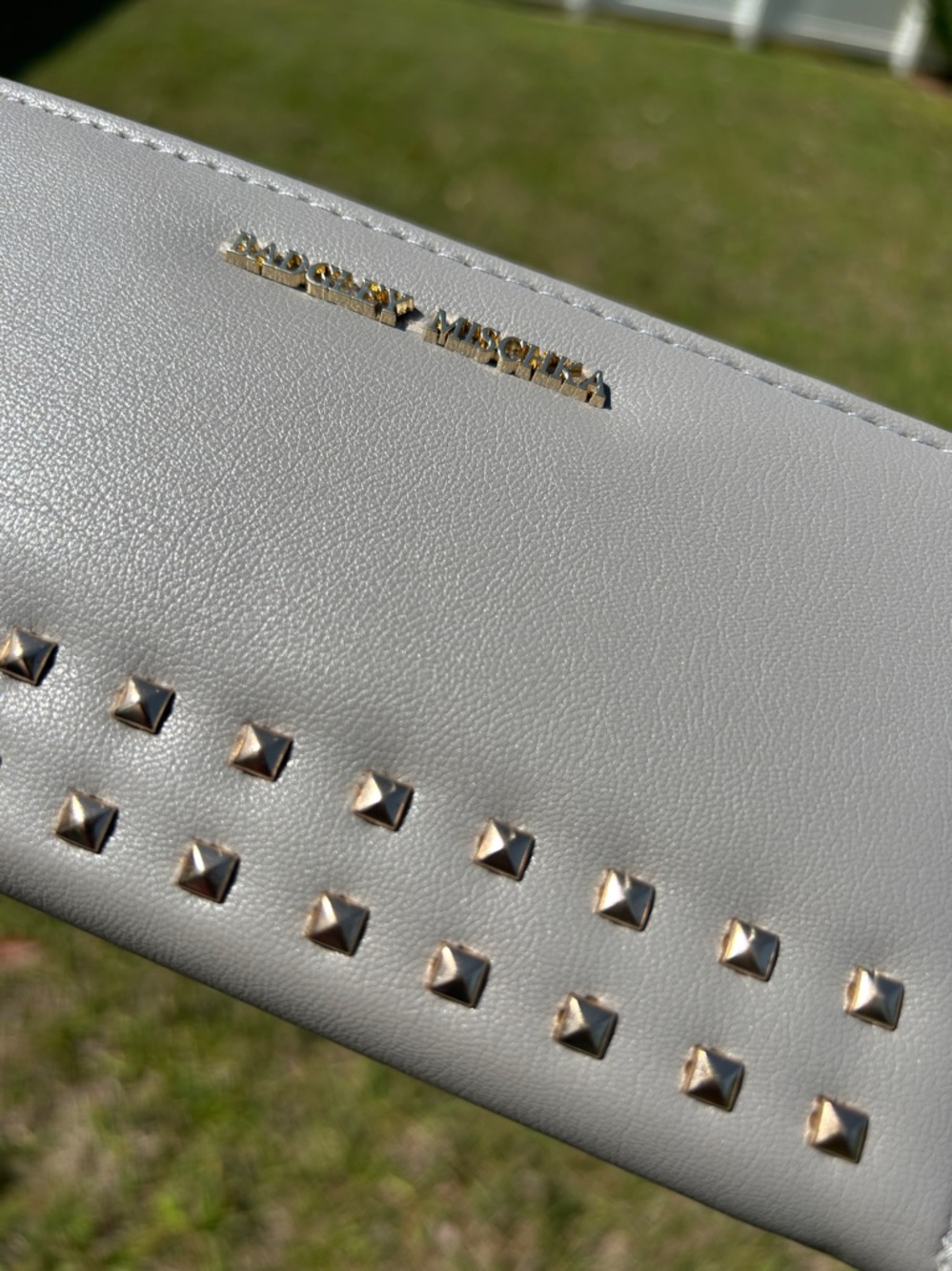 NWT $59 Badgley Mischka Studded Zip Wristlet / Wallet - Picture 4 of 13